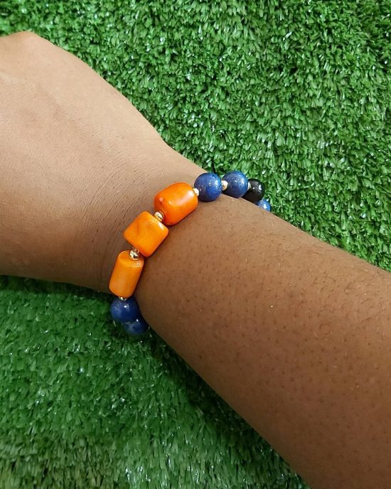 Single coral with black and blue agate bracelet
